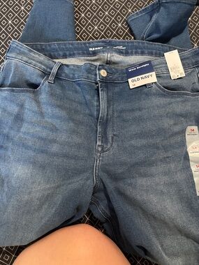 Old Navy Men's Mid-Blue Straight Jeans